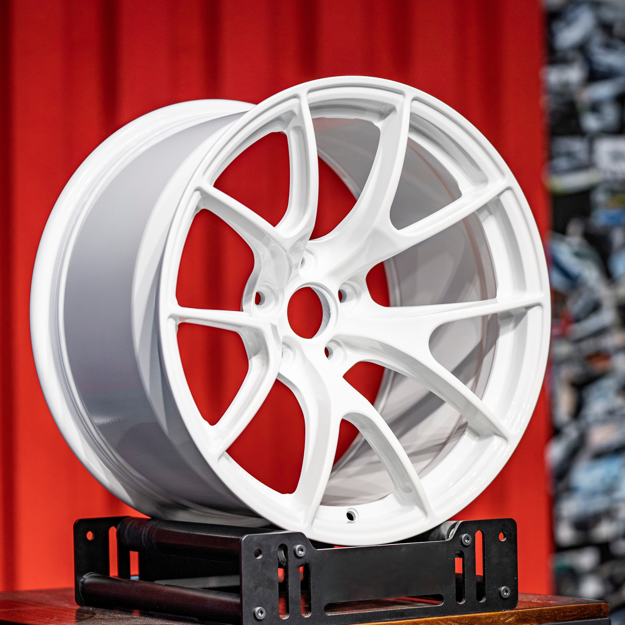 UMPARTS T6061 Forged Alloy Wheel – Split Multi-Spoke Performance Rim | Gloss White Finish