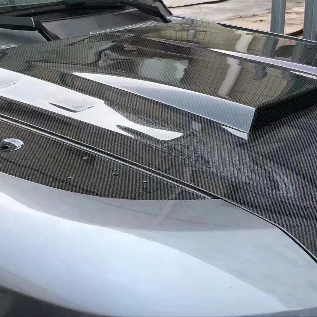 Dry Carbon Fiber Hood for Land Rover Defender (2020+) – Lightweight Performance Bonnet Upgrade | UMPARTS