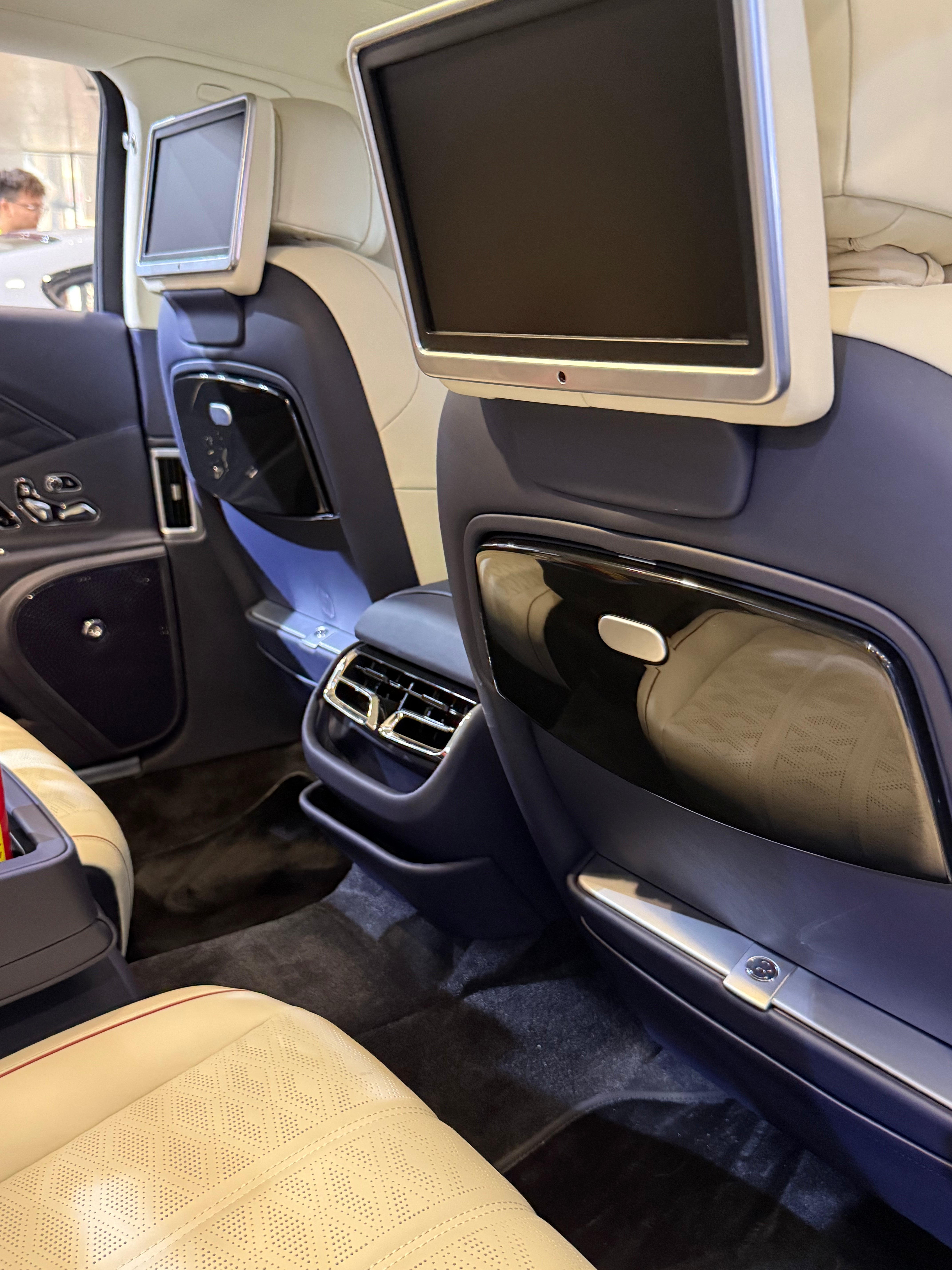 Bentley Flying Spur (2005–2019) Upgrade to 2025 Style Body Kit – Full Front & Rear Conversion Kit