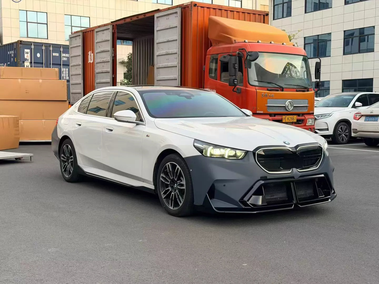 Compatible with BMW 5 Series G60 G68 Upgrade to G90 M5 Style Body Kit with Illuminated Grille