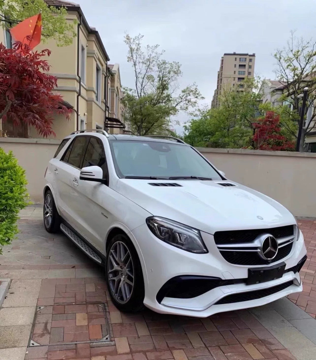 Compatible with Mercedes-Benz ML W166 (2011-2015) Upgrade to AMG GLE63 W167 Style Body Kit