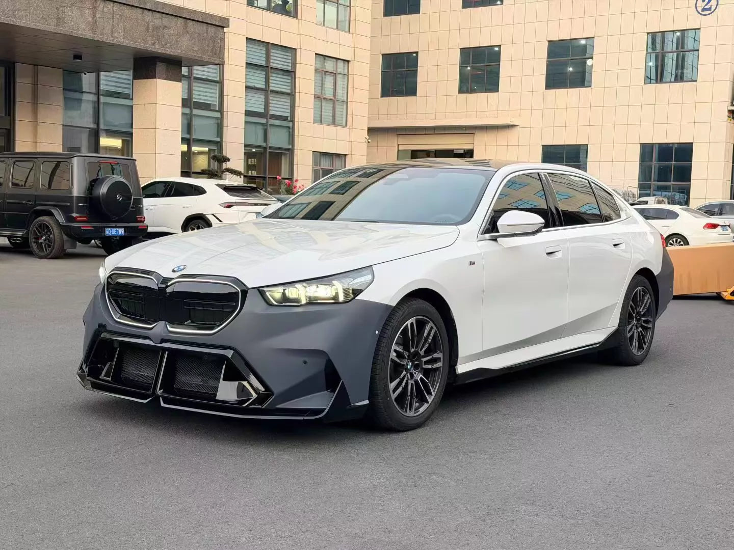 Compatible with BMW 5 Series G60 G68 Upgrade to G90 M5 Style Body Kit with Illuminated Grille
