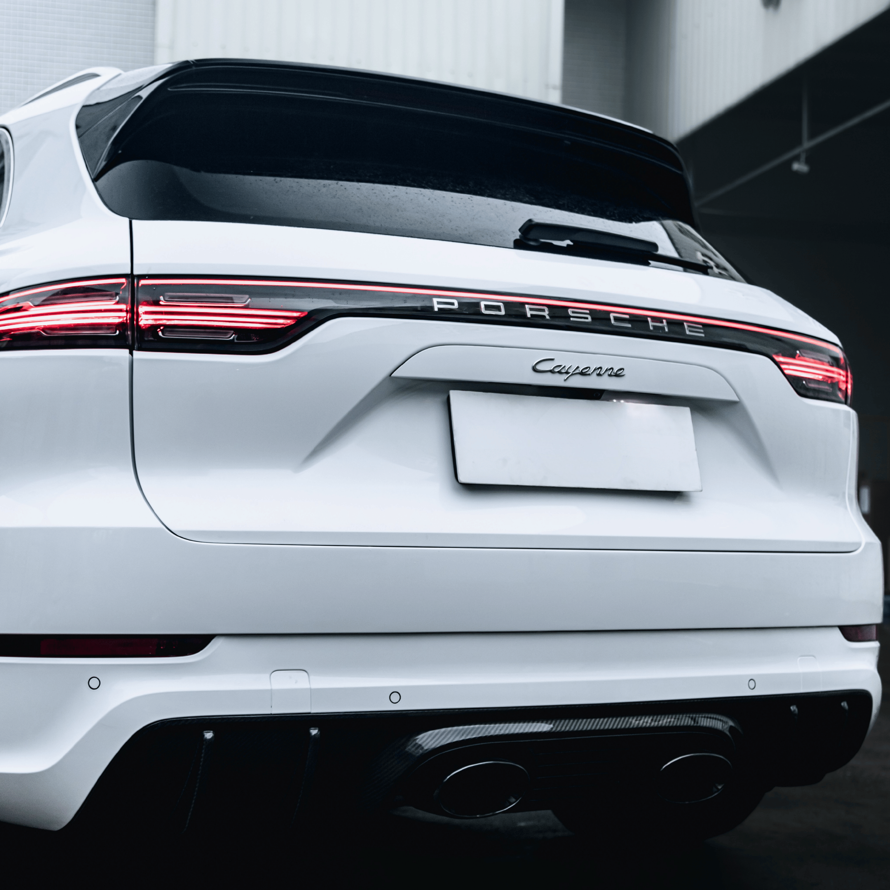 Turbo GT Style Rear Diffuser for Porsche Cayenne Coupe 9Y0.1 (2018–2023) – Carbon Fiber with Exhaust Tips | UMPARTS